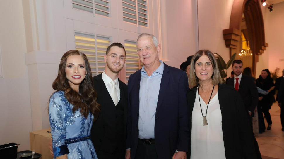 רויטל ובני גנץ, אביגדור ועומר ינקלביץ (צילום: פביאן קולדורף)