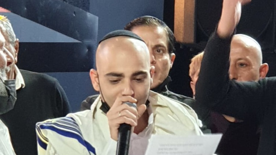 שיר לוי בטקס הברית של בנו - נועם לוי (צילום: אור גפן)