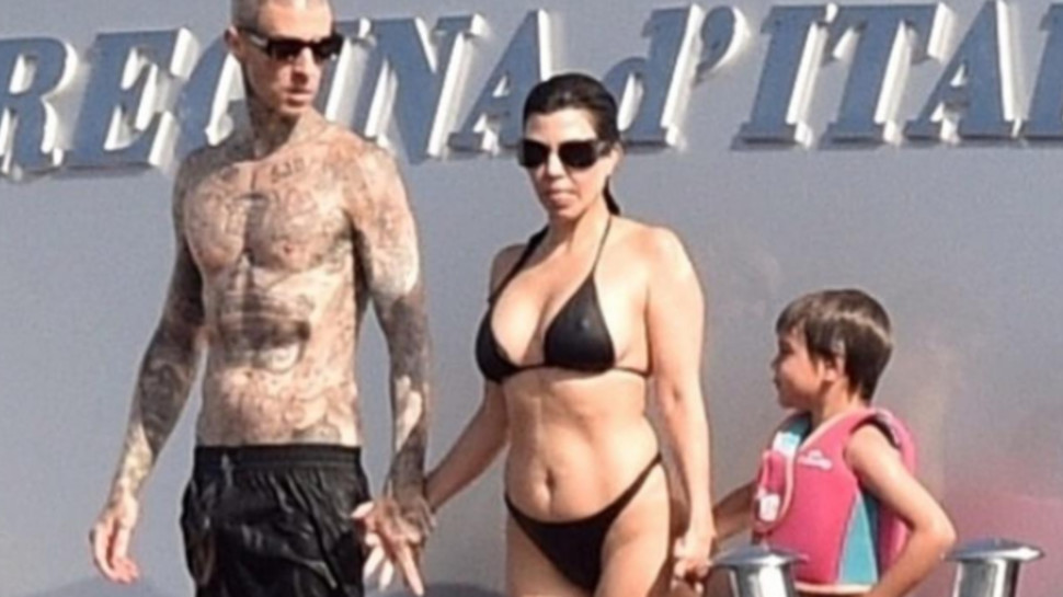 קורטני קרדשיאן, טרוויס בארקר (צילום: צילום מסך אינסטגרם)