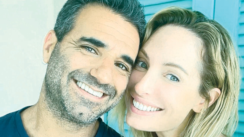 דניאלה לוגסי והחבר החדש (צילום: צילום מסך פייסבוק)