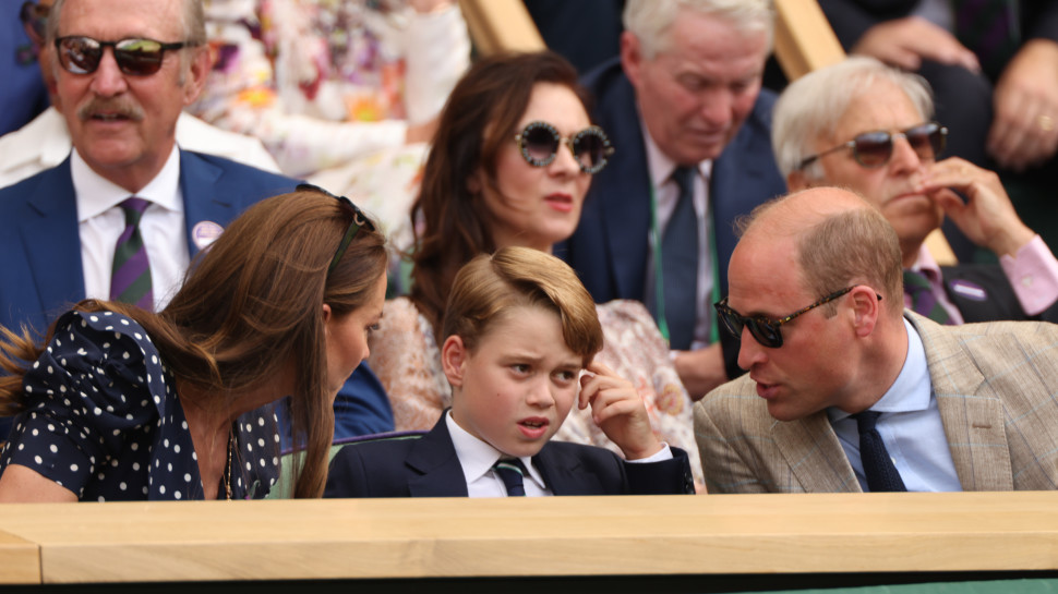הנסיך ווליאם, הנסיך ג'ורג', קייט מידלטון (צילום:  Clive Brunskill via Getty Images)