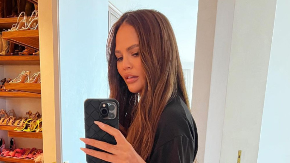 כריסי טיגן בהיריון (צילום: צילום מסך אינסטגרם)