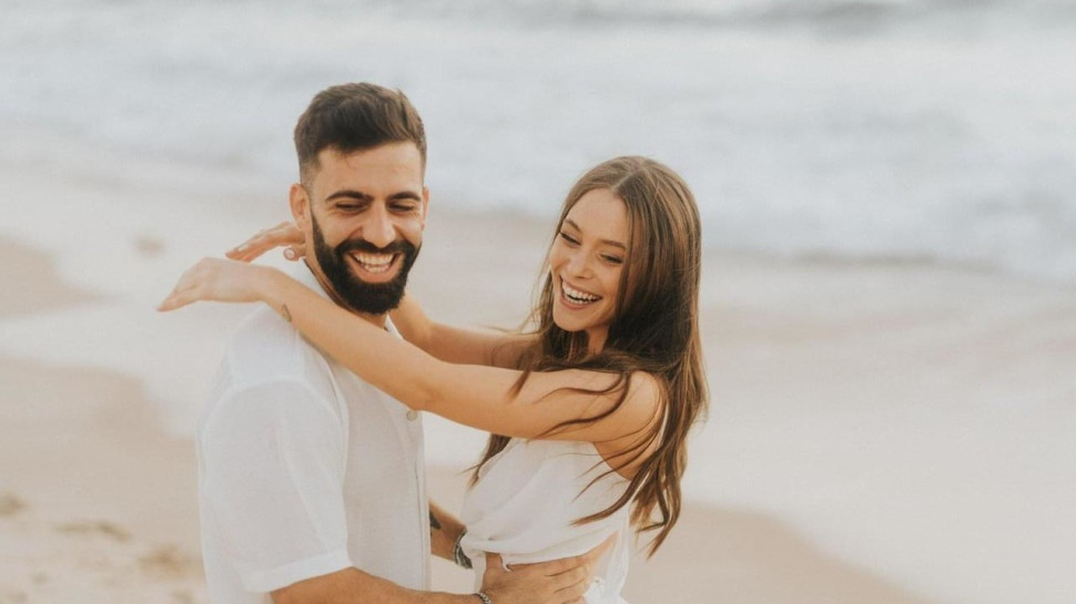 אליעד נחום ונווה אליצדק בחתונה (צילום: אביב אברג׳יל)