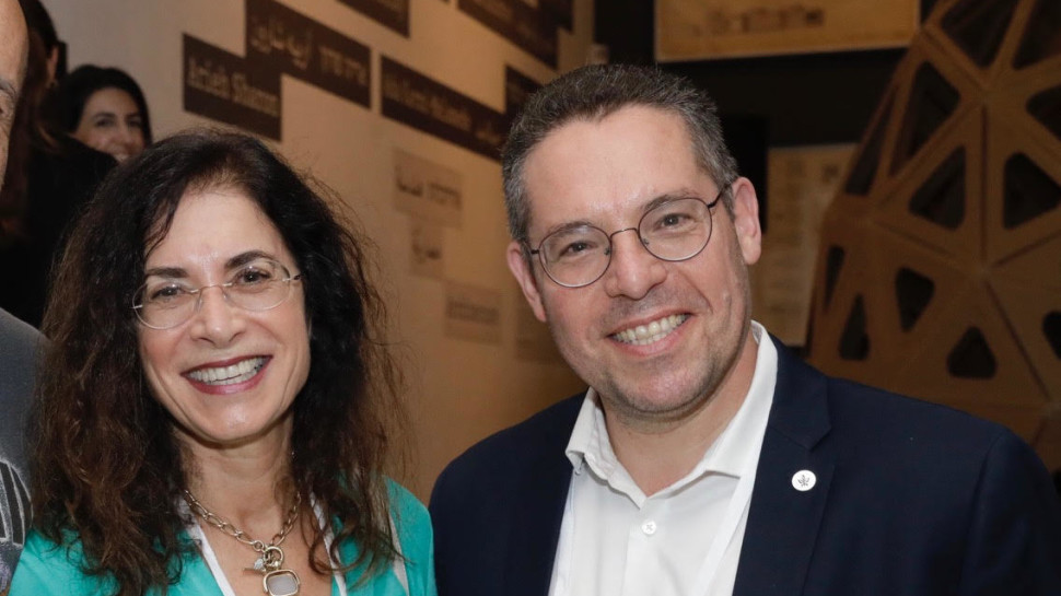 עמוס אלעד ודפנה מיתר (צילום: יעל צור)