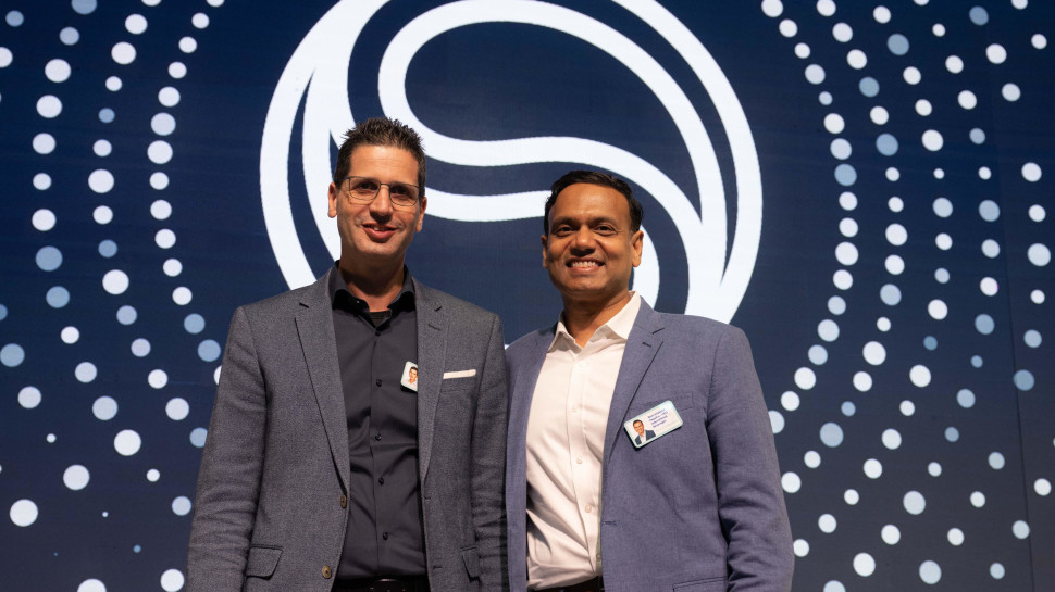 רם קרישנן ואייל שוחט  (צילום: שלומי פינטו)