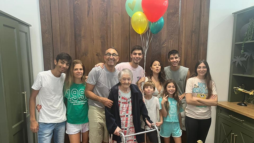 ישראל קטורזה ובני משפחתו (צילום: צילום מסך אינסטגרם)