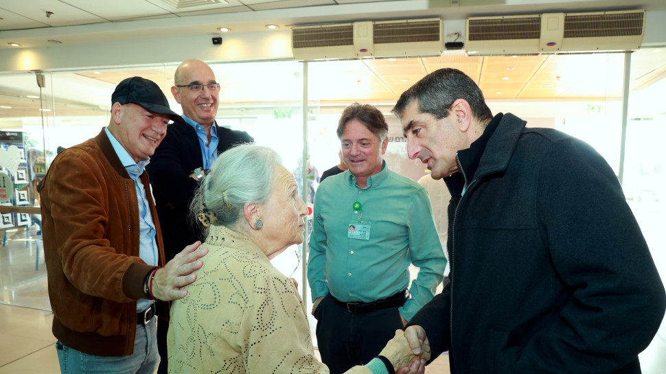 איציק קרייס, טובה רוטלוי-כהן, אהוד רענני, יורם טיץ וליגד רוטלוי (צילום: יחידת הצילום של שיבא)