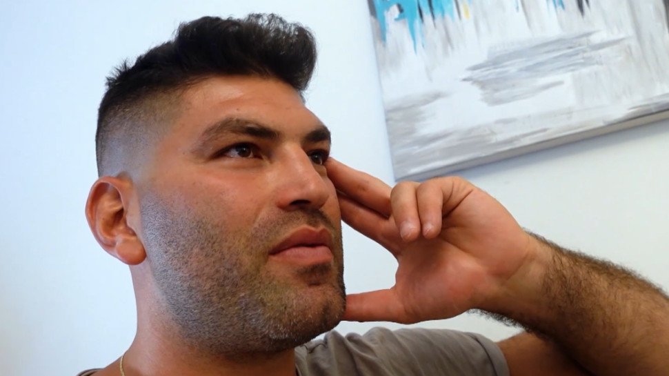 אורי ששון (צילום: צילום מסך HOT)