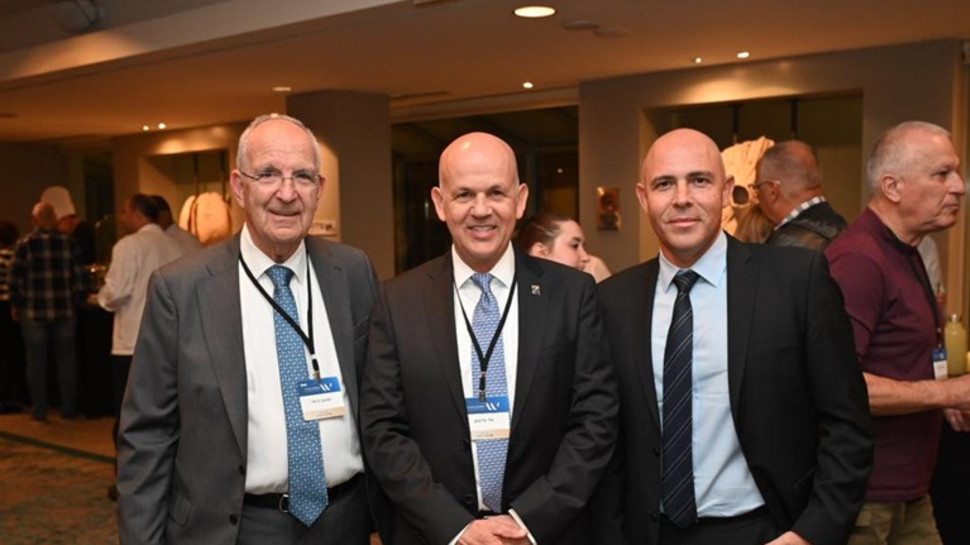  אלון חן, אלי גליקמן ושמשון הראל (צילום: אוהד הרכס ואיתי בלסון, מכון ויצמן למדע)