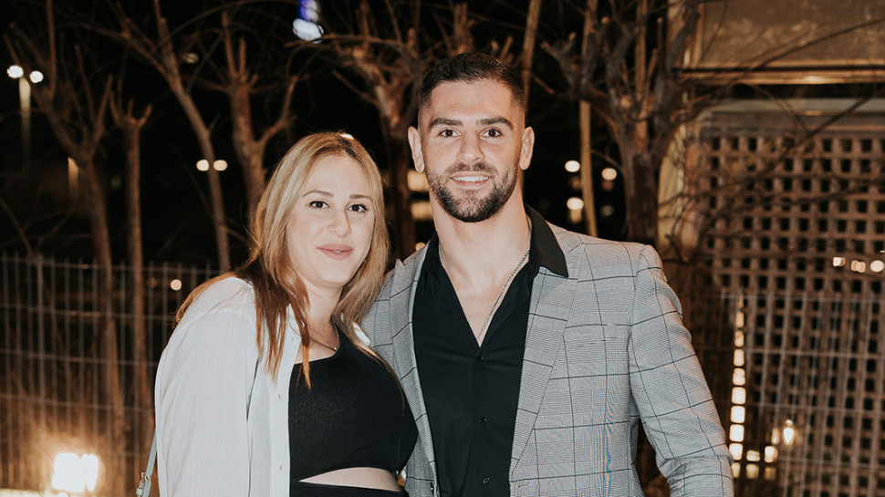 פיטר פלצ'יק ובת זוגו  (צילום: your story)