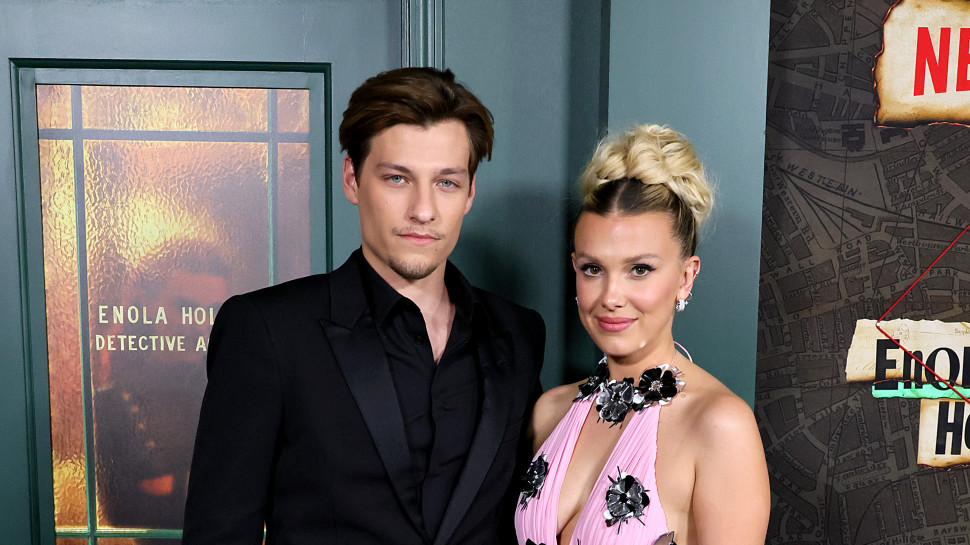 ג'ייק בון ג'ובי ומילי בובי בראון (צילום:  Theo Wargo/Getty Images)