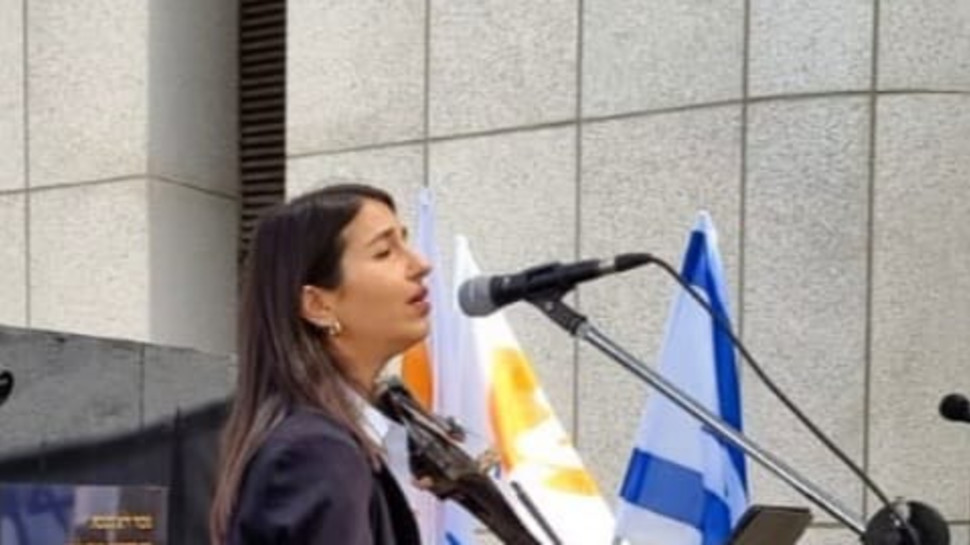 עדן ענבר, "הקבוצה" (צילום: פרטי)