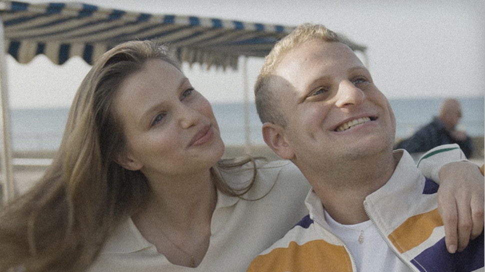 ניבר מדר ואורי יצחקי עם ילדי ובוגרי אלוט (צילום: רונן חרוסטופורוב)