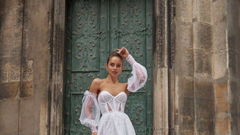 שמלת כלה של נטלי סיסאורי (צילום: אלכס פוגוריאלוב)