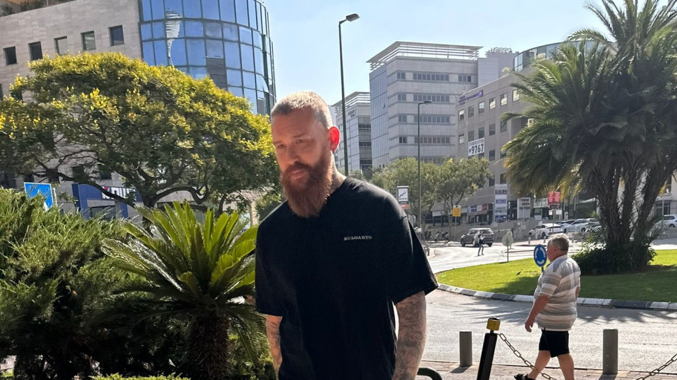 בן ויארניק אחרי היציאה מבית האח הגדול (צילום: יחצ)