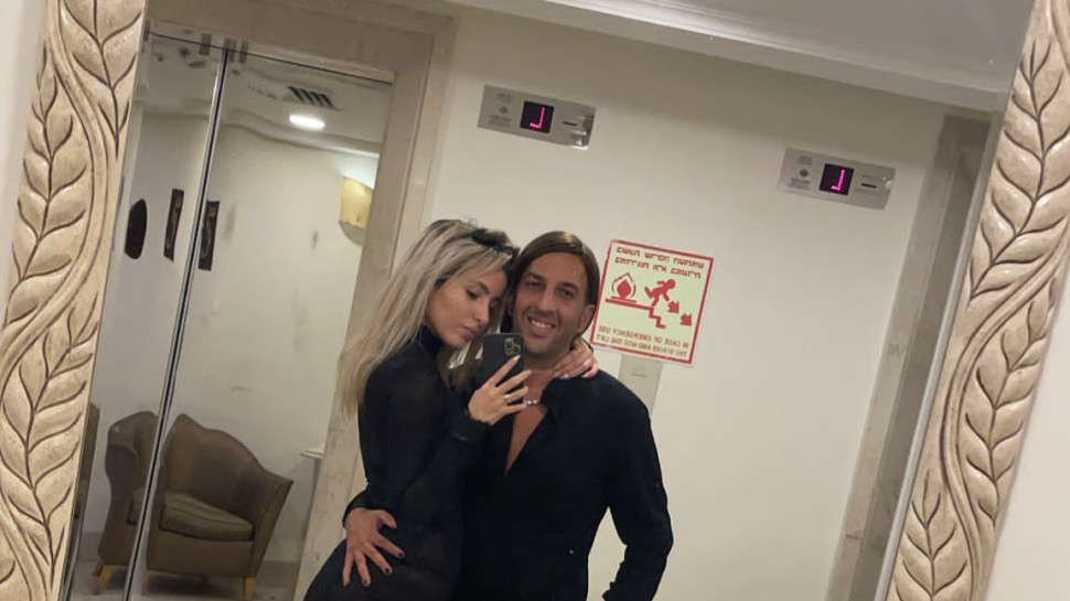 שדרן הרדיו אליקו  (צילום: מלון יו מג׳יק פלאס אילת מרשת מלונות פתאל)