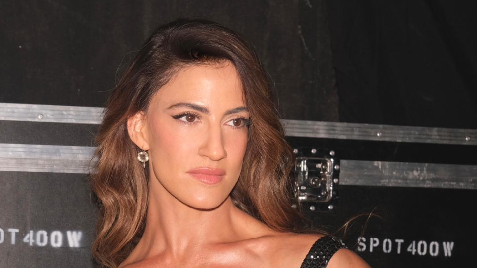 רונה לוי בשמלה שחורה (צילום: אדם מיכאלי)