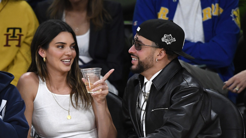 קנדל ג'נר ובאד באני (צילום: Kevork Djansezian gettyimages)