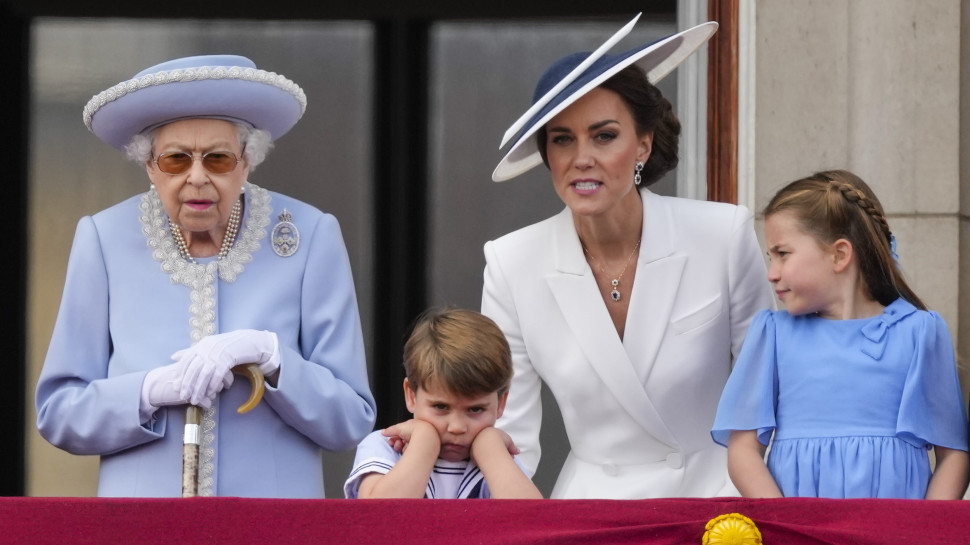 הנסיך לואי, קייט מידלטון, הנסיכה שארלוט, מלכת אנגליה (צילום: WPA Pool)