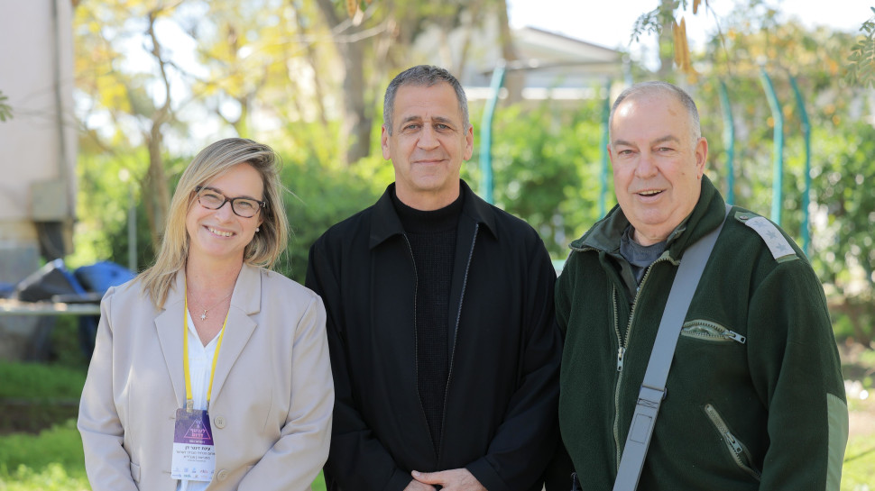 דובי אמיתי, אביב כוכבי ועינת זינגר–דן (צילום: עוז שכטר)