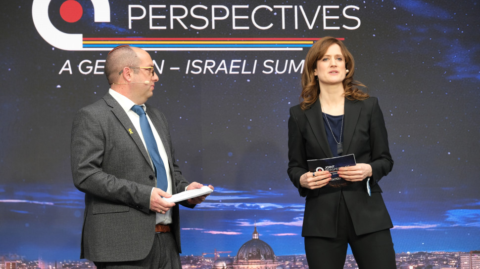 ג'ניפר ווילטון עורכת ראשית וולט וצביקה קליין עורך ראשי ג'ורוזלם פוסט (צילום: Amin Akhtar u. Martin U. K. Lengemann/WELT)