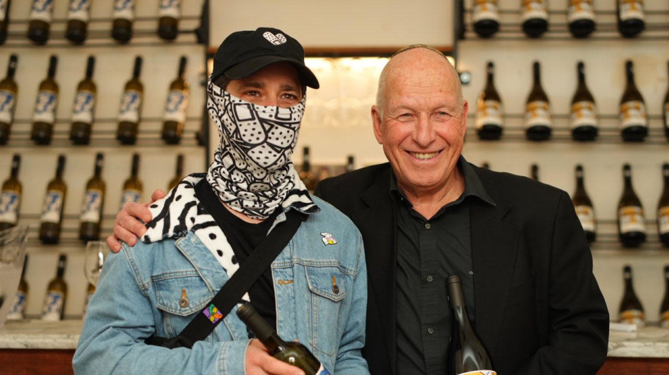 מוטי טפרברג ודדה (צילום: Ready action studio)