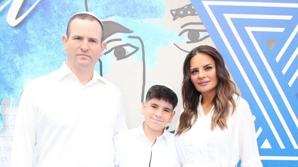 אופירה אסייג, אריאל מנקין, גילי מנקין (צילום: אור גפן)