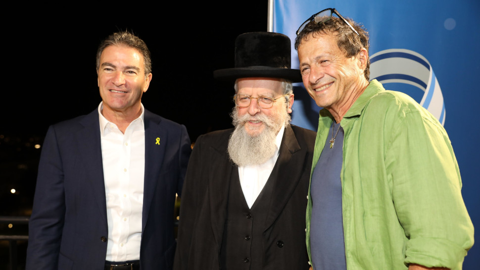 אודי אנג'ל, הרב אלימלך פירר, יוסי כהן (צילום: עובדיה כלימי, עזרה לרופא)