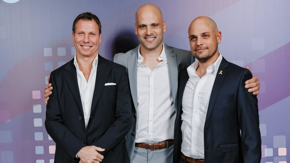 אמיר יניב, גיל רושינק ומייקי זלקינד  (צילום: Paul Styler)