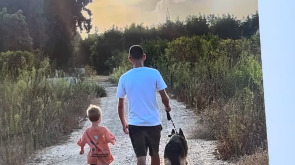 תמונת המקור וההשראה לקעקוע של דורון איצקוביץ, שבנו ליאם נרצח בידי אשתו (צילום: צילום מסך)