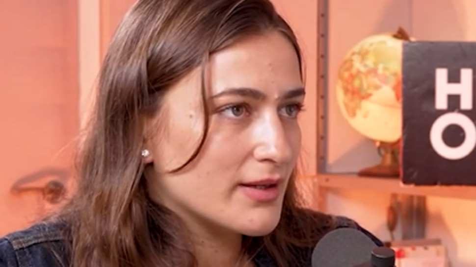 גל מלכה בפודקאסט של הוט (צילום: יחצ)