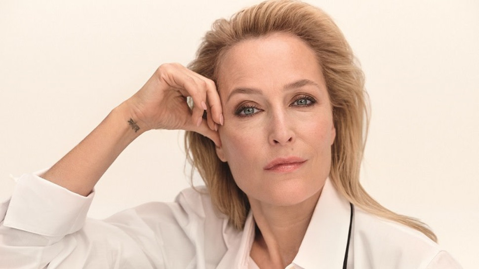 ג'יליאן אנדרסון ללוריאל פריז  (צילום: קאס בירד)