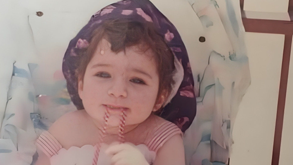 זהו את הסלב: מי הילדה המתוקה בתמונה? (צילום: פרטי)