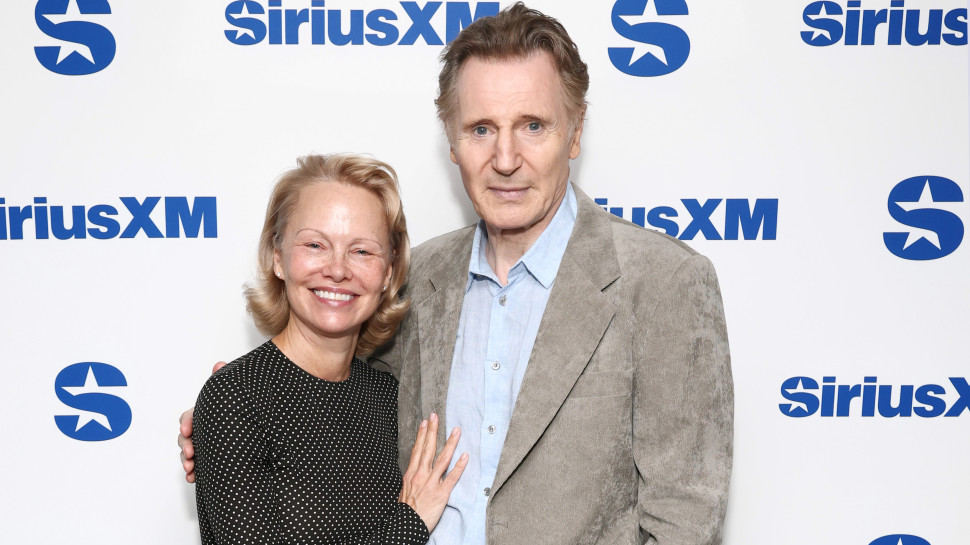 פמלה אנדרסון וליאם ניסן (צילום: Cindy Ord/Getty Images for SiriusXM)