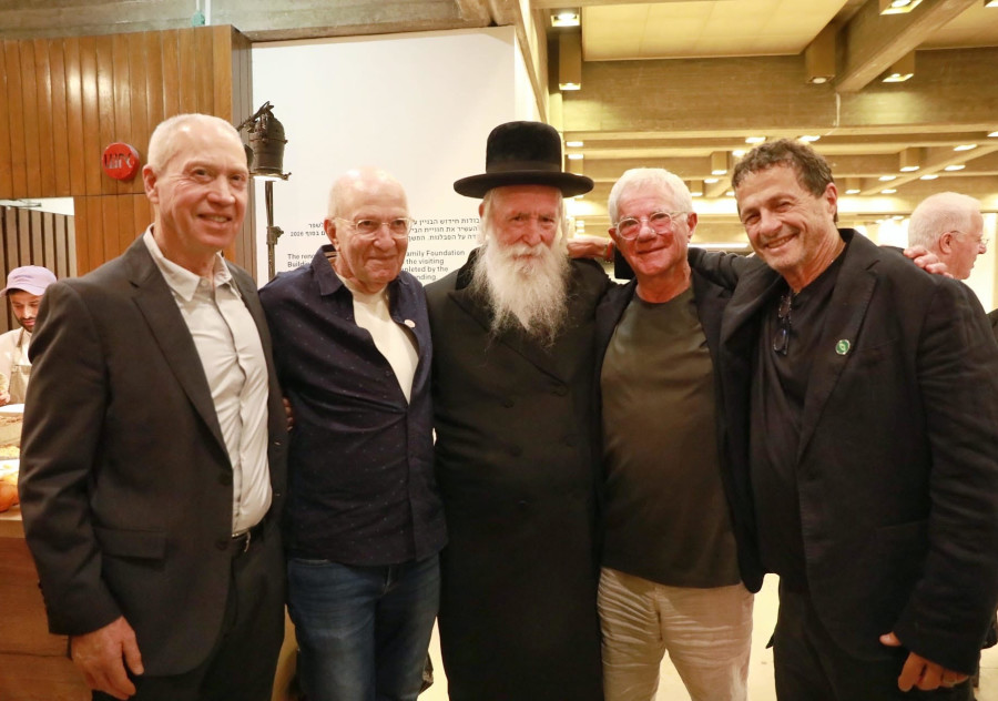 אודי אנג'ל, רוני פוקס, דוד גרוסמן, יוחנן צנגן ויואב גלנט (צילום: ענבל מרמרי)