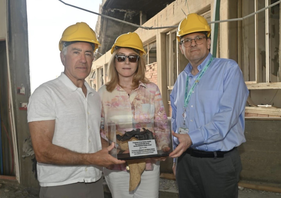 שלומי קודש, מרגרט וסילבן אדמס (צילום: רחל דוד לסורוקה)