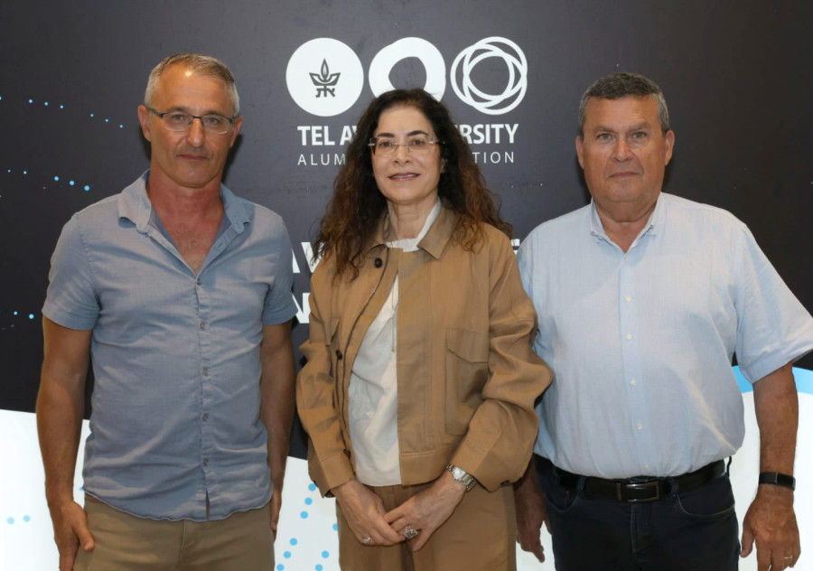  פרופ' עודד ליפשיץ, דפנה מיתר נחמד, אשכול נבו (צילום: יעל צור)