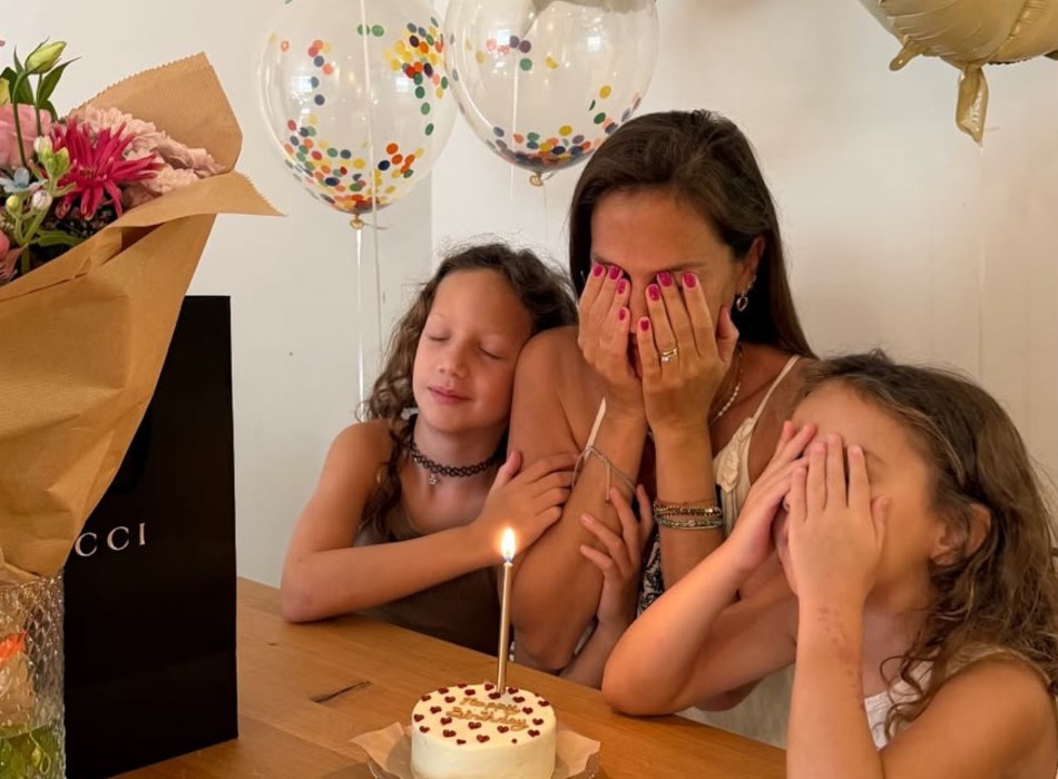 מיכל פעילן חוגגת 40 עם ילדיה (צילום: רשתות חברתיות)