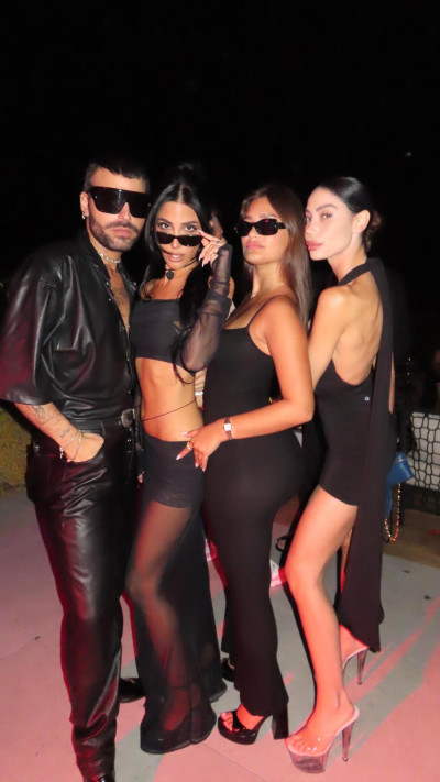 טוטאל לוק שחור, יום ההולדת של דני לוי (צילום: אדם סרור)