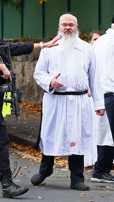 דניאל ווקר, נכח בבית הכנסת בזמן הפיגוע במנצ'סטר