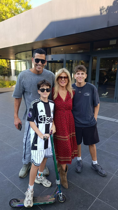 שגב משה, סנדרה רינגלר והילדים (צילום: רוני כהן)