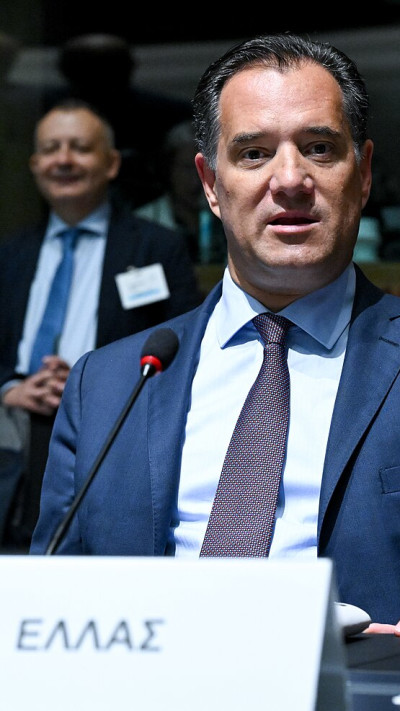 שר הבריאות של יוון, אדוניס גאורגיאדיס
