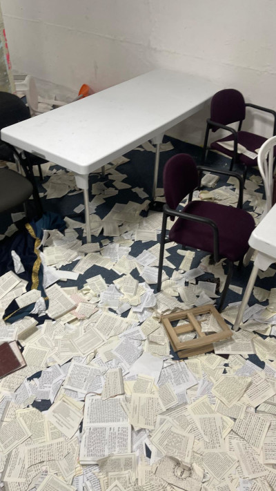 פוגרום בבית כנסת