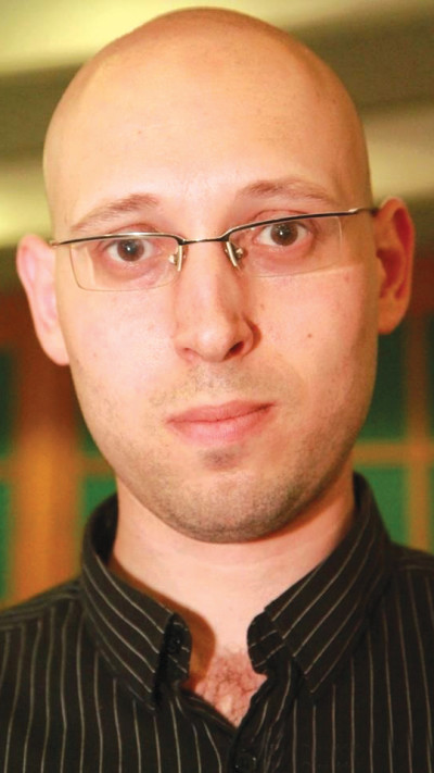 ד''ר רועי צזנה