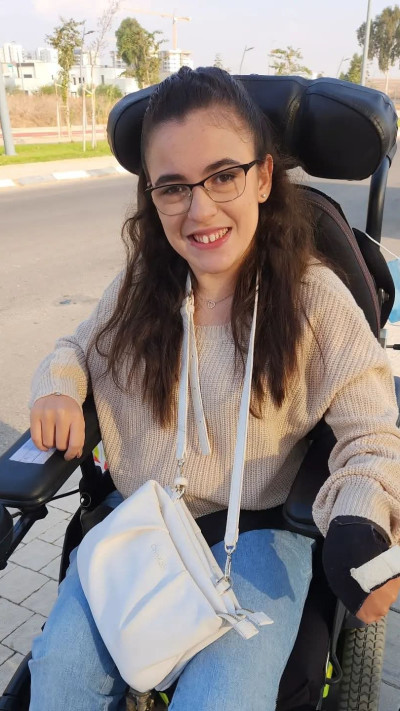 דור בן עמי, פעילה חברתית בפורום האקטיביסטים של עמותת איל''ן