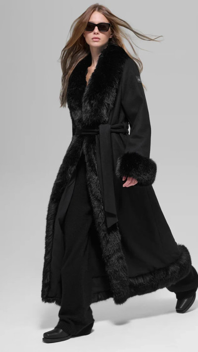 Faux Fur Trimmed Longline Coat | אלו יוגה (צילום: אתר רשמי)