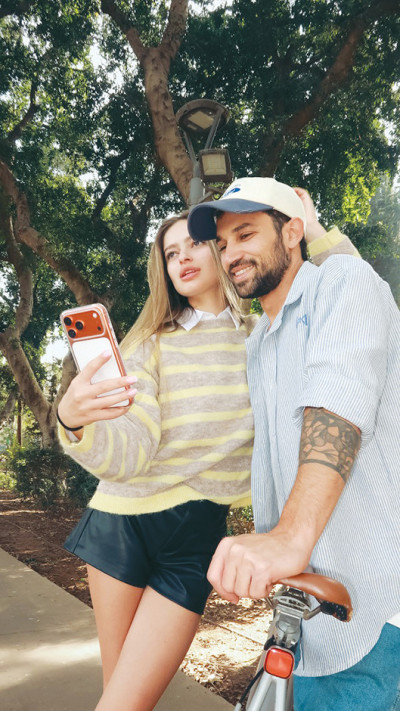 עידן גלפר ואמלי קופר (צילום: בן מור)