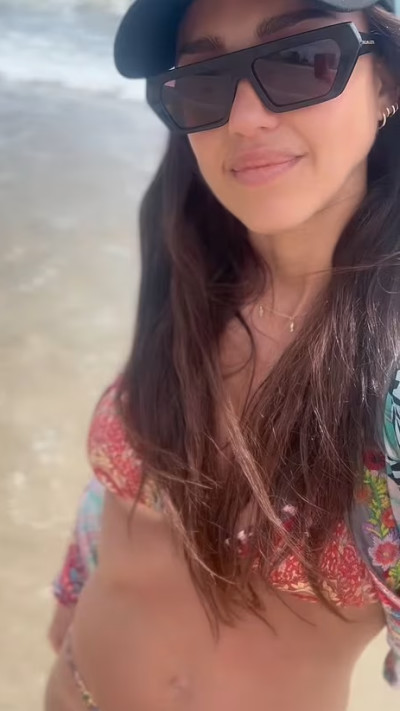 ג׳סיקה אלבה בבגד ים של בננהוט (צילום: אינסטגרם)