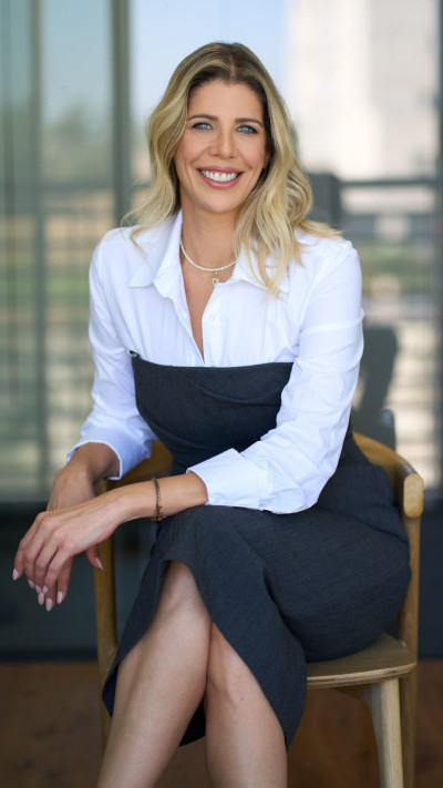 עו''ד ומגשרת מורן סמון (צילום: Q elit beauty)