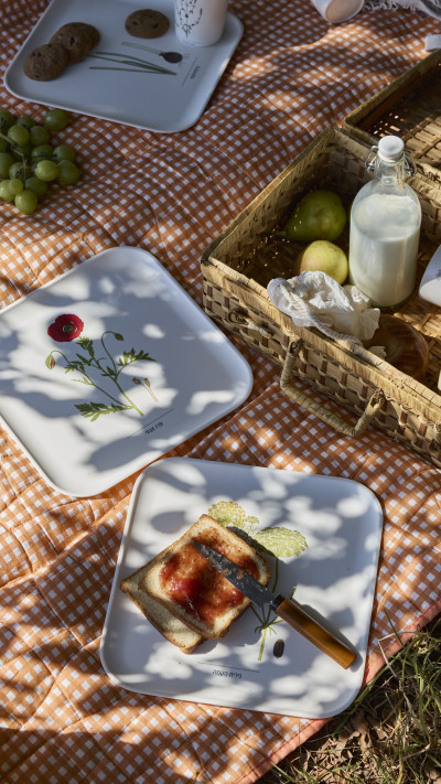 ''פרחי ארצנו'', גולף אנד קו